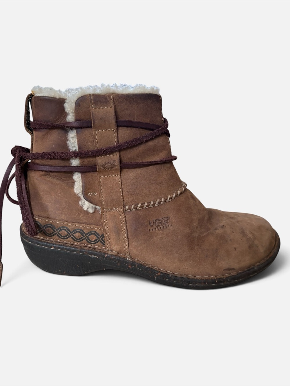 Vintage Ugg Cove Brown Rugged Leather Sheepskin Braided Stitch Ankle Boots 5136